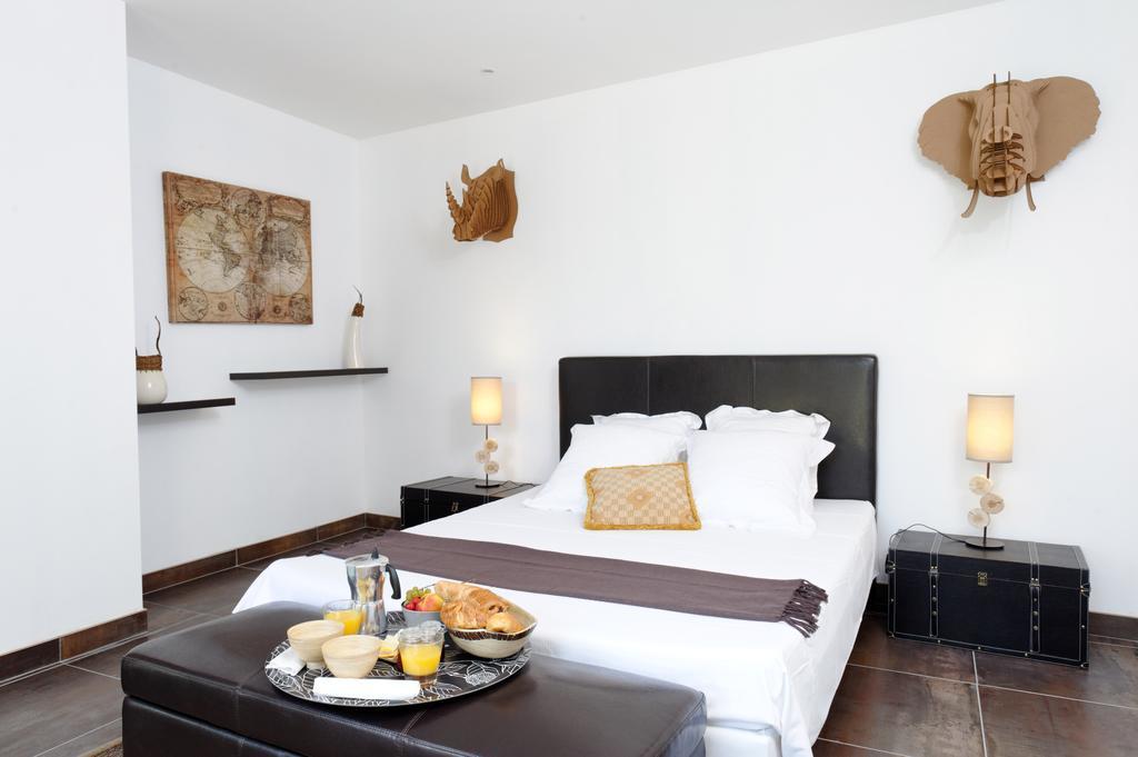 De la suite dans les oliviers Gallargues-le-Montueux Kamer foto
